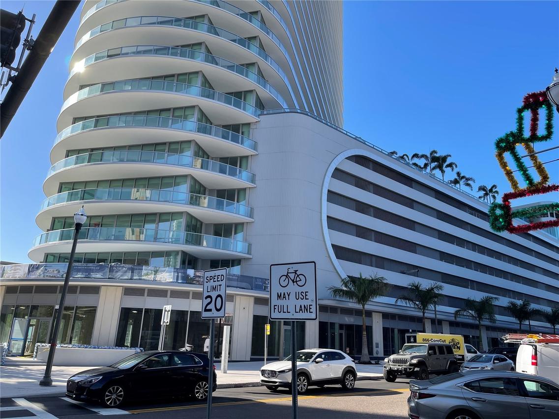 400 Central Ave #1804, St Petersburg, FL 33701