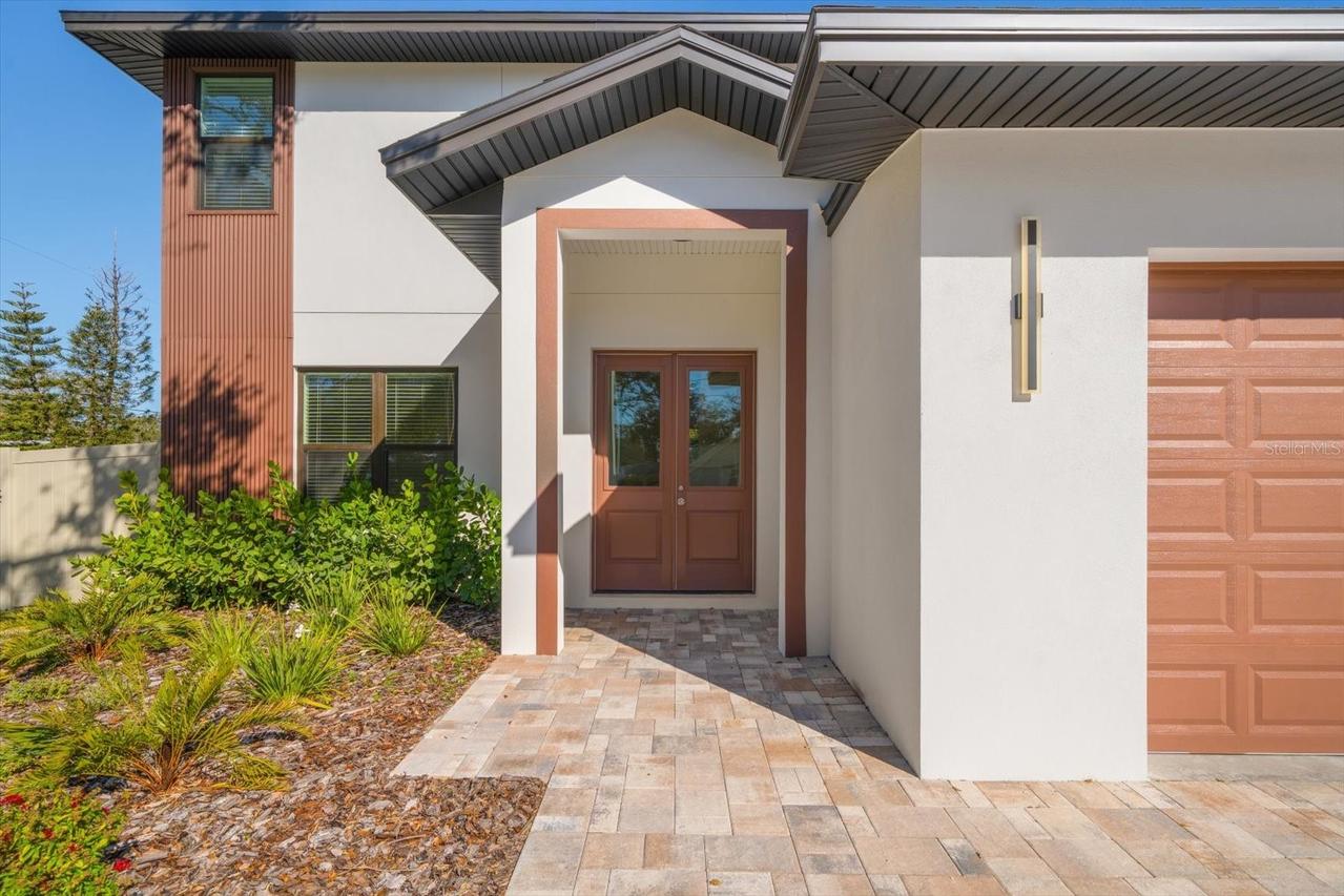 14733 Sunset Dr., Largo, FL 33774