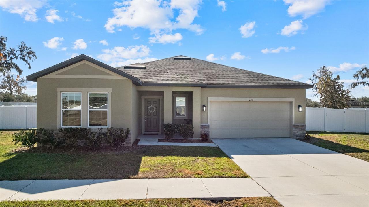 626 Garden Oaks Sq., Seffner, FL 33584
