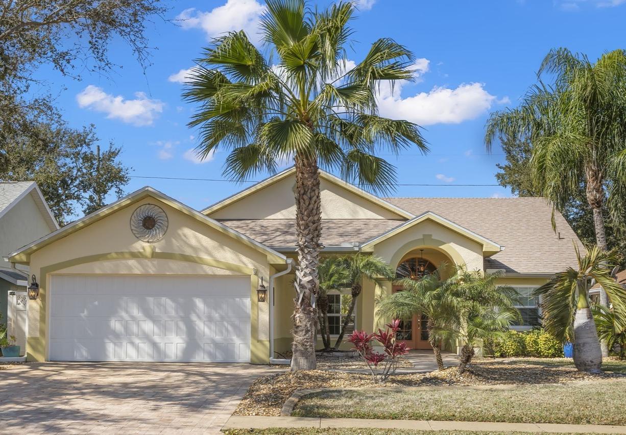 738 N Lake Blvd., Tarpon Springs, FL 34689