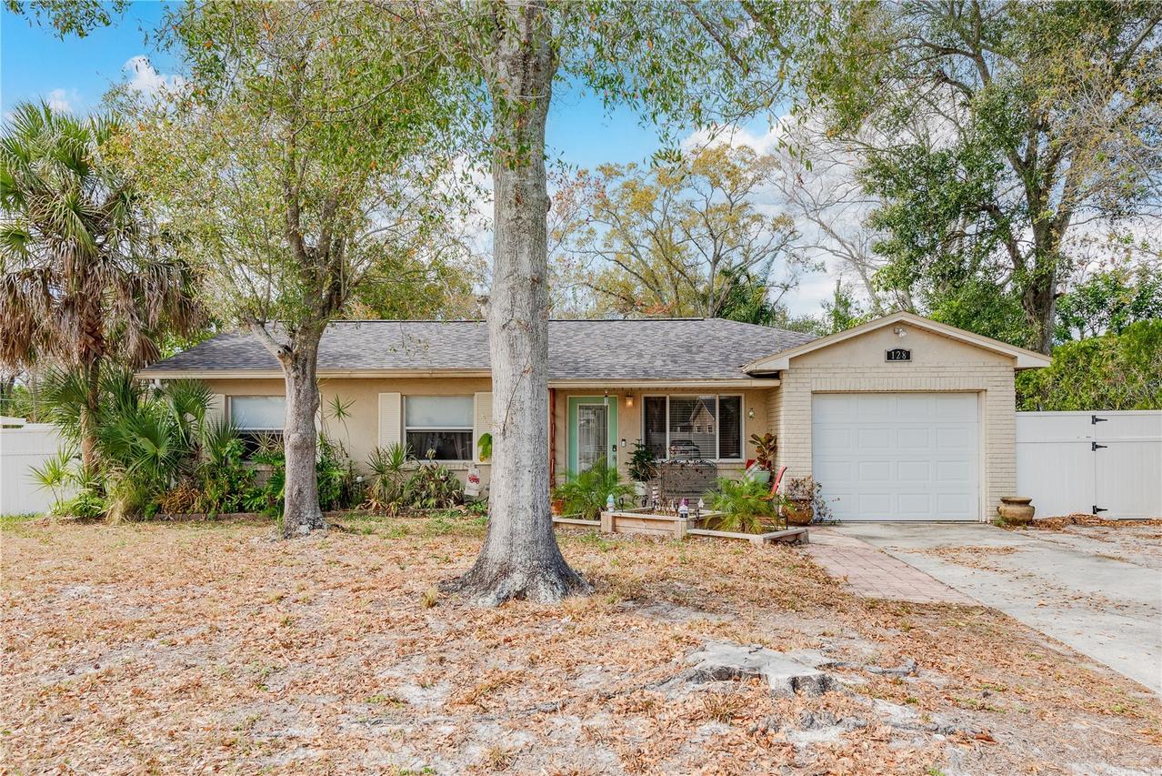 128 E Virginia Ln., Clearwater, FL 33759