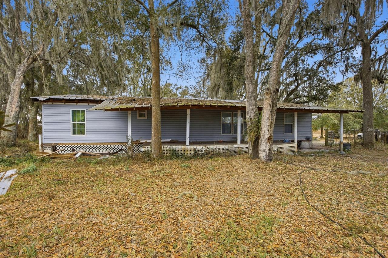1823 Welcome Rd., Lithia, FL 33547