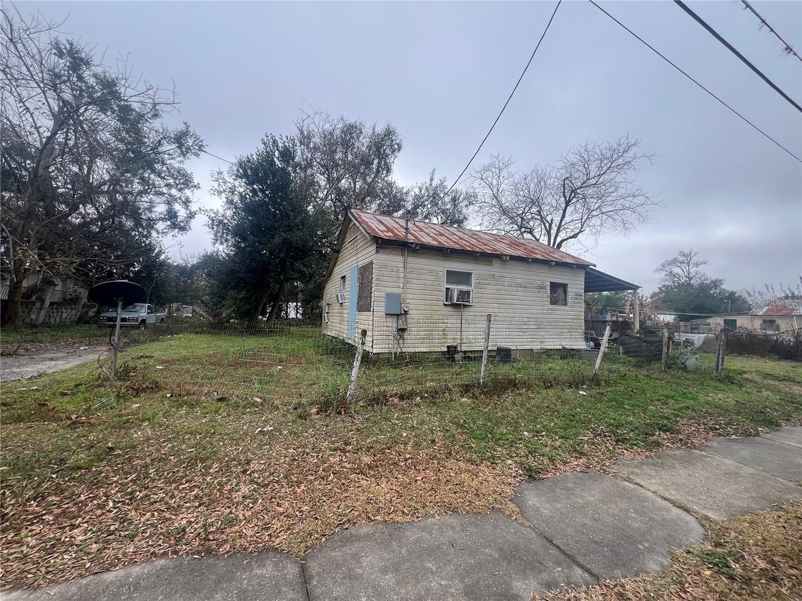 37420 Tait Ave., Dade City, FL 33523