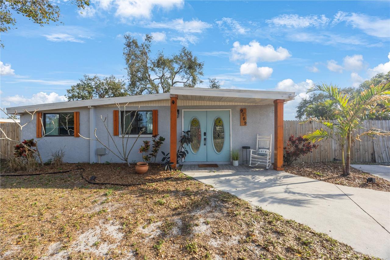 9169 Robin Rd., Seminole, FL 33777