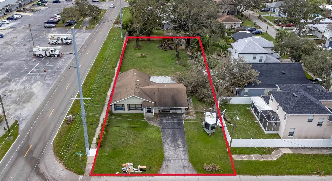 4402 W Lancaster St., Tampa, FL 33616