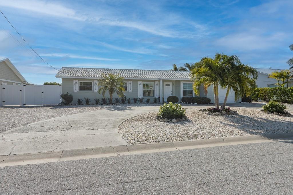 529 67th St., Holmes Beach, FL 34217