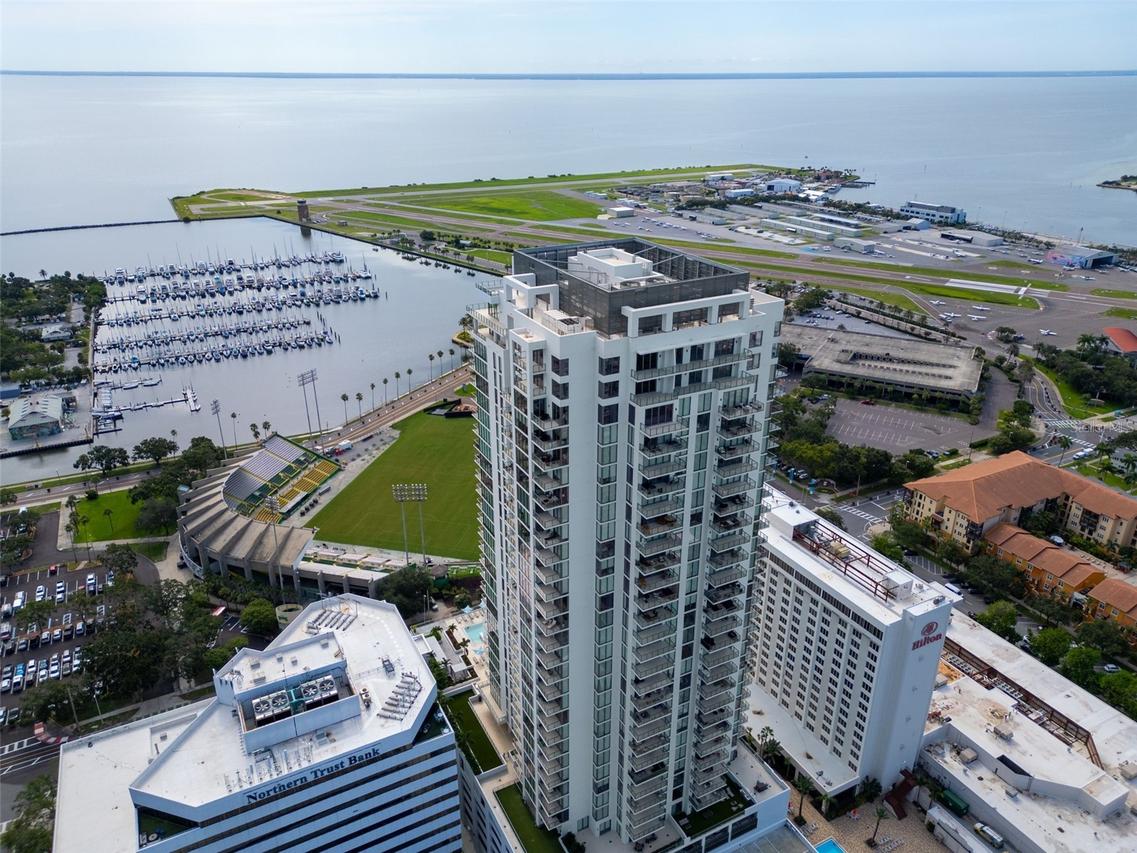 301 1st St. #1404, St Petersburg, FL 33701