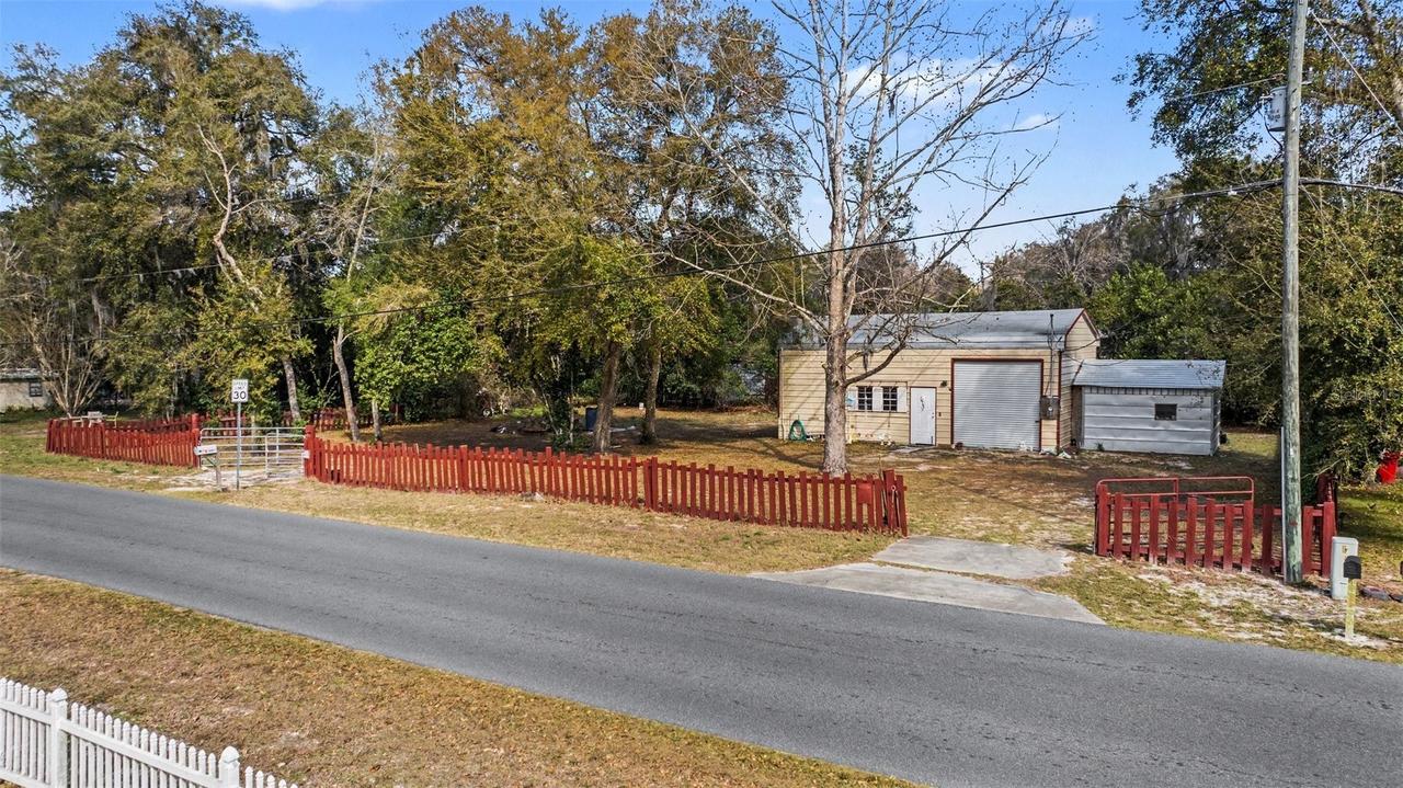 10581 E Buck Ln., Floral City, FL 34436