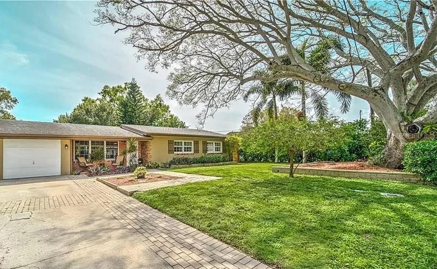 202 Dunkirk Rd., Oldsmar, FL 34677