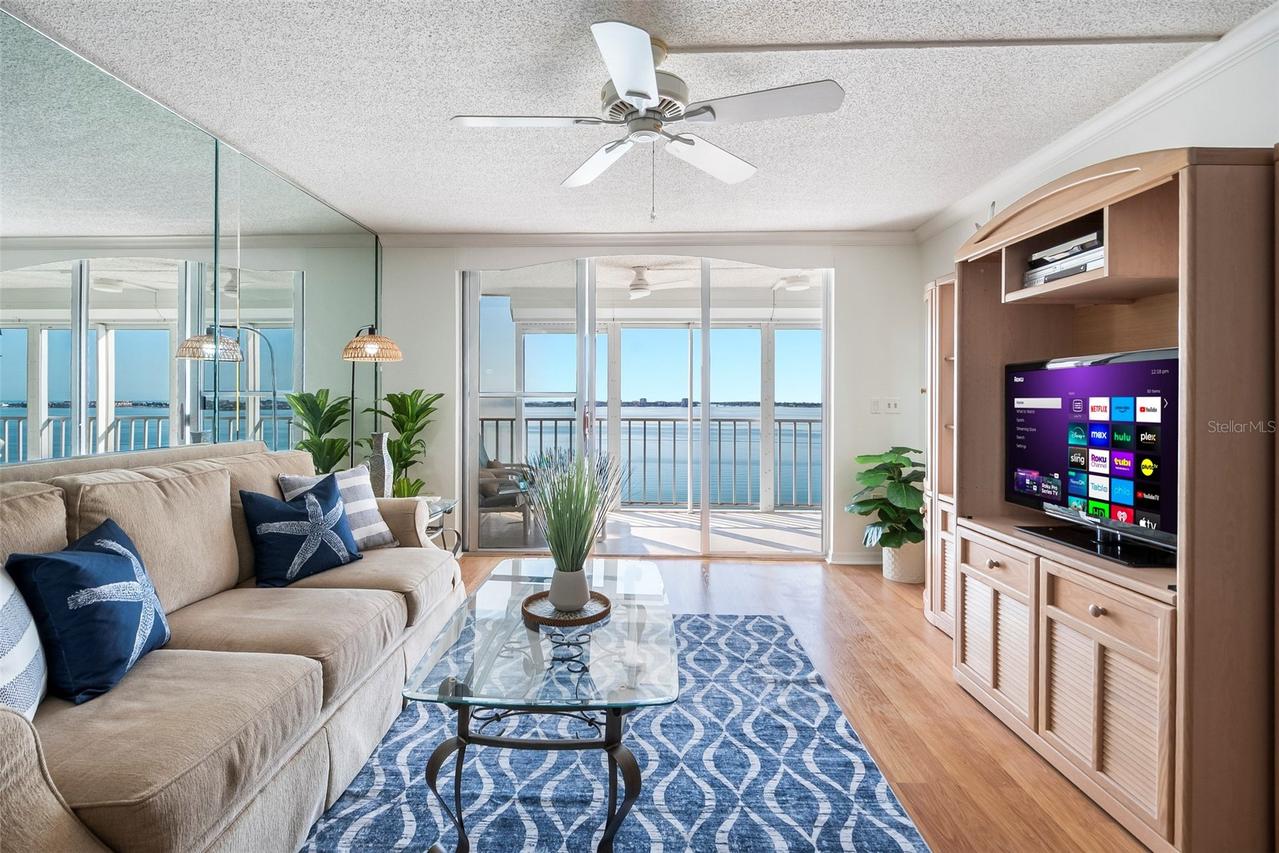 6060 Shore Blvd. #906, Gulfport, FL 33707