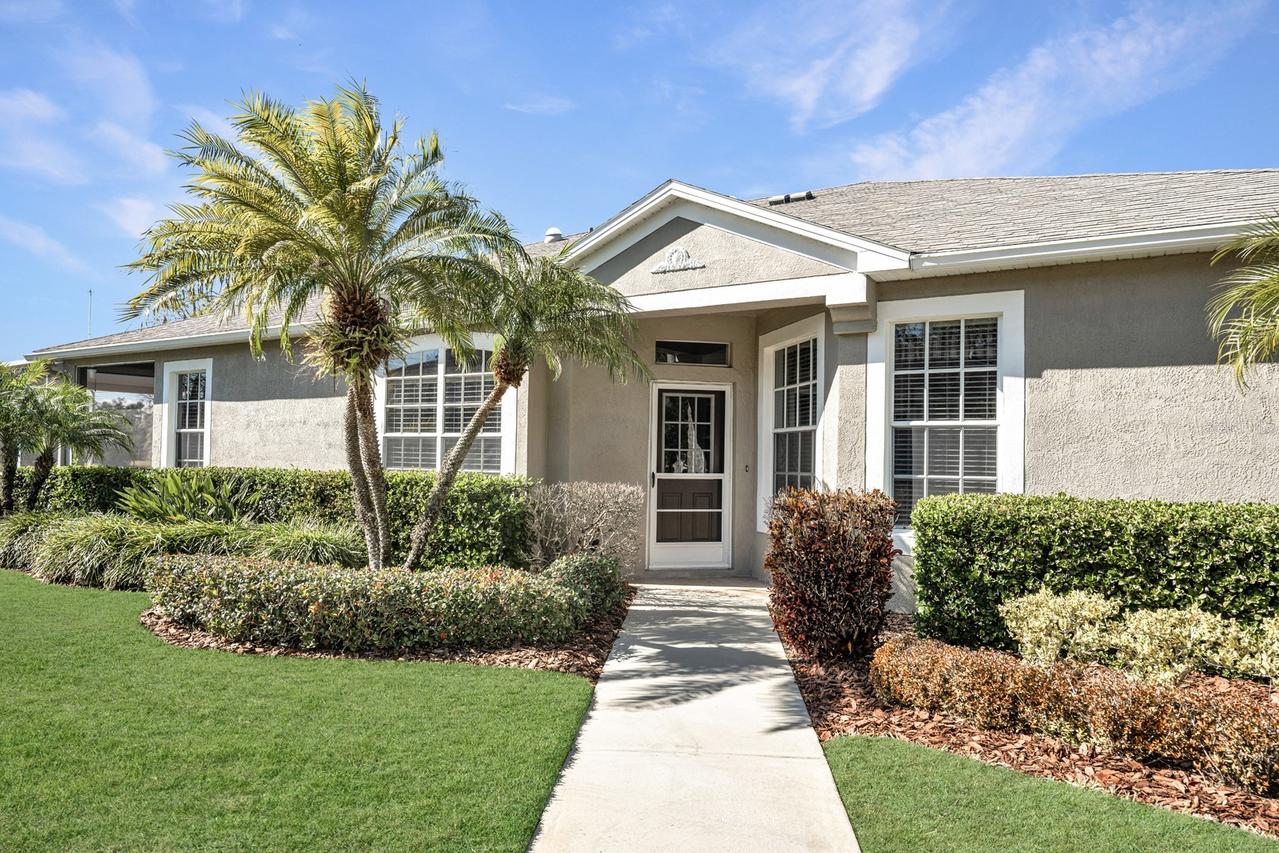 5837 Heronpark Pl., Lithia, FL 33547