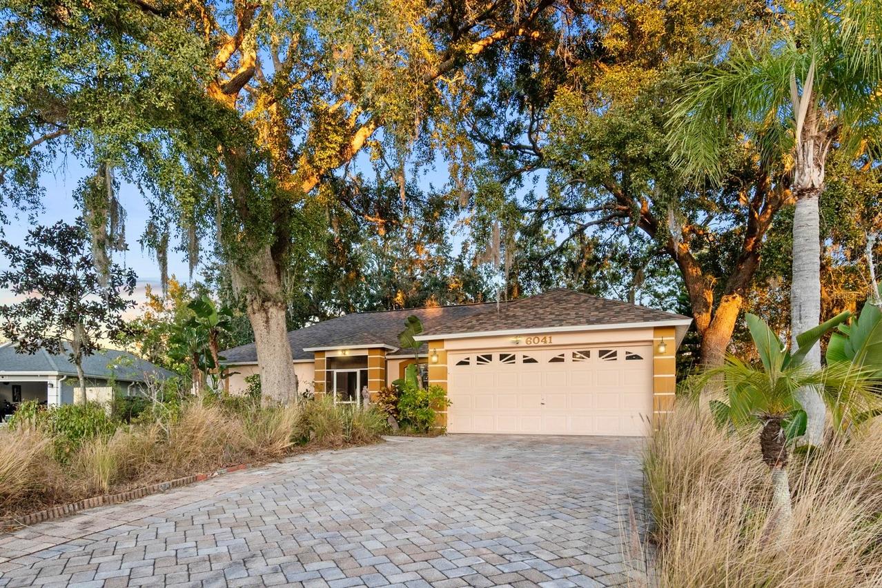 6041 Canopy Oaks Cir., New Port Richey, FL 34653
