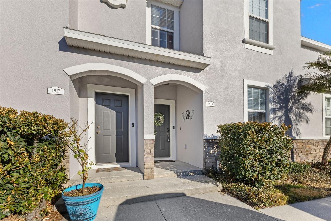 1919 Greenwood Valley Dr., Plant City, FL 33563