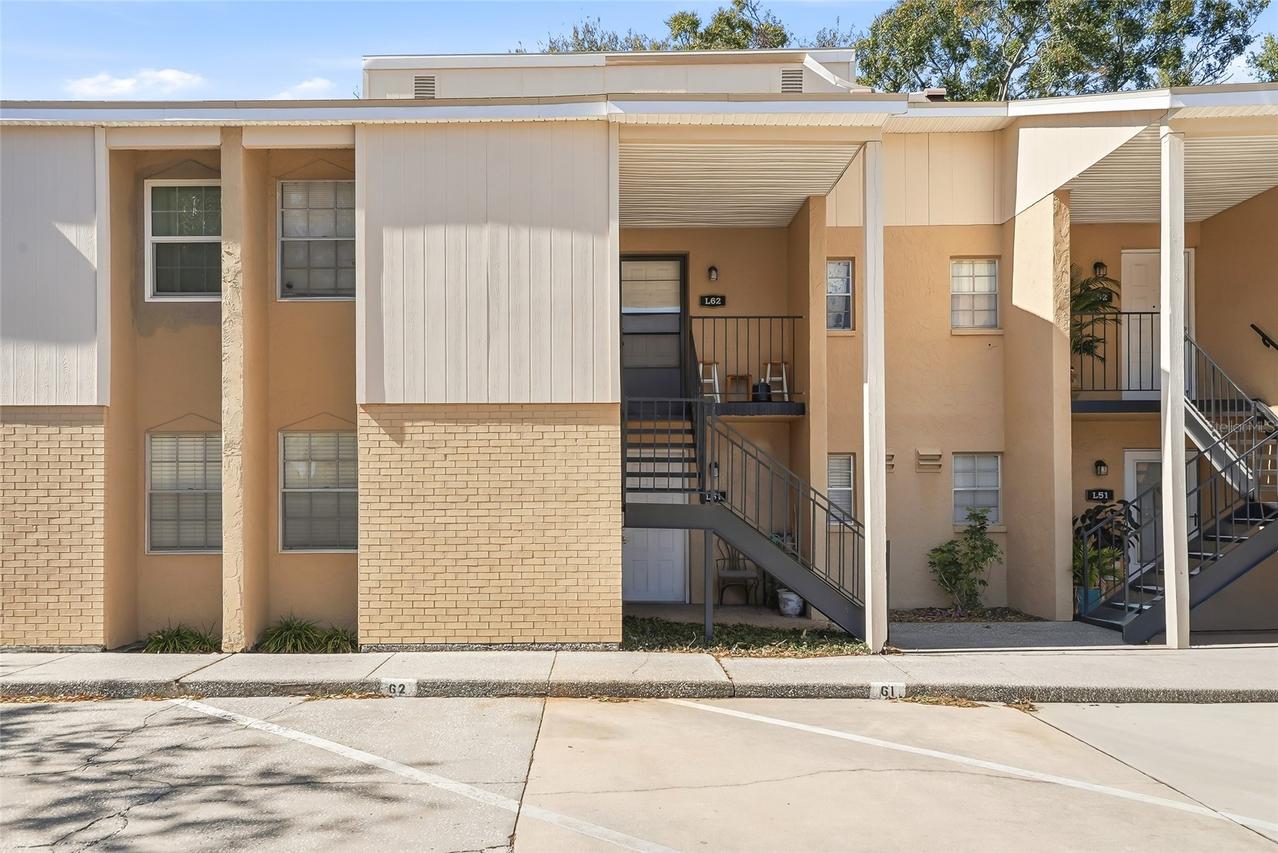3814 N Oak Dr. #L62, Tampa, FL 33611