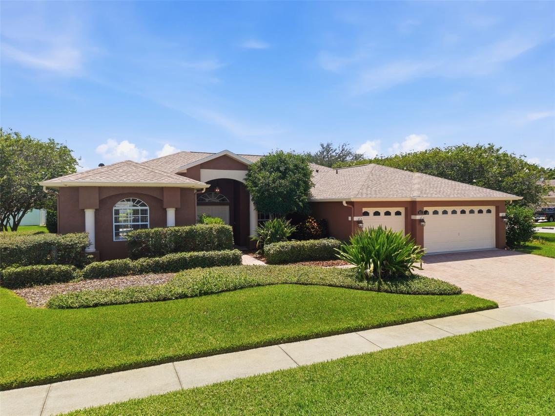 915 Vista Verde Ln., Sun City Center, FL 33573