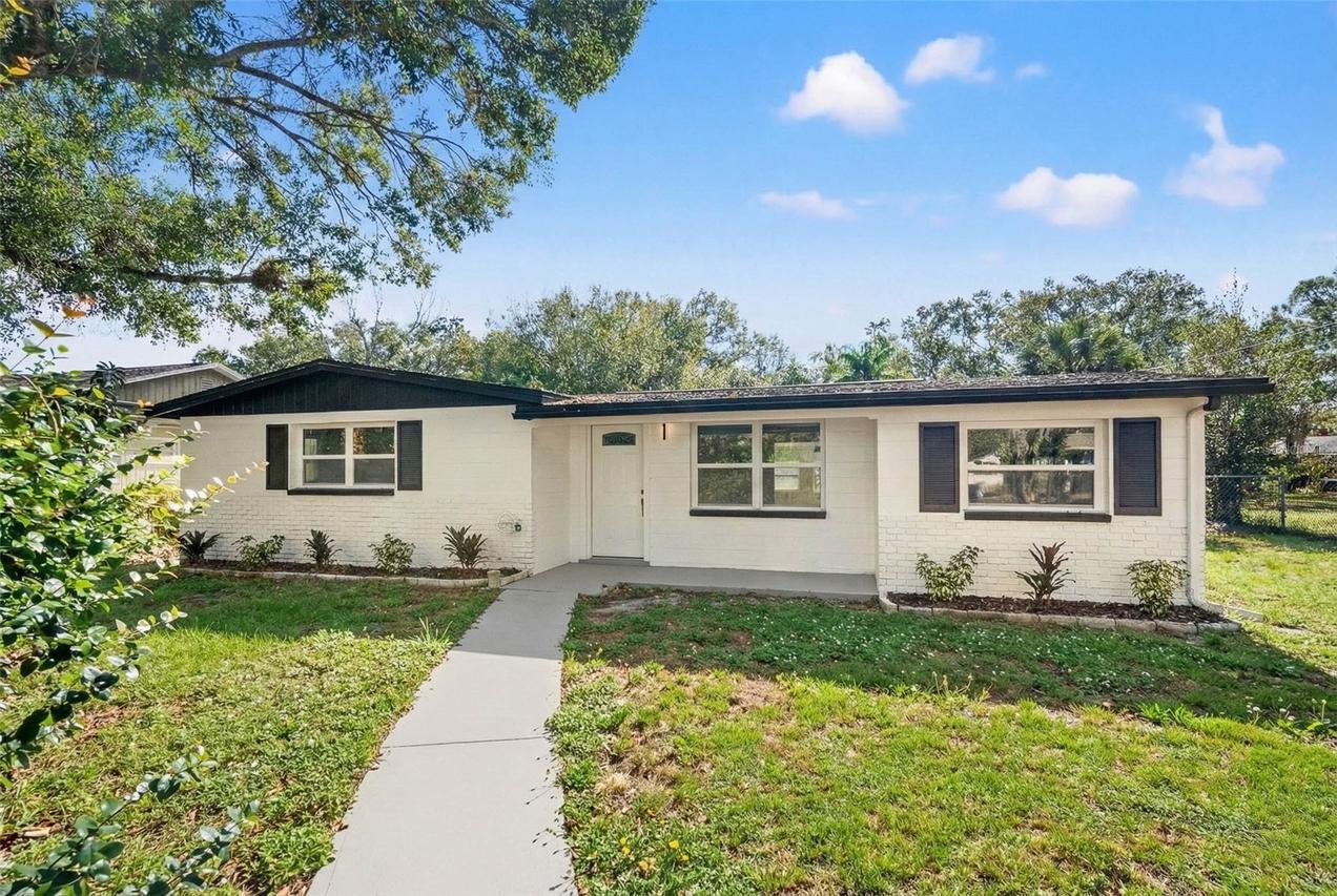 9402 W Cluster Ave., Tampa, FL 33615