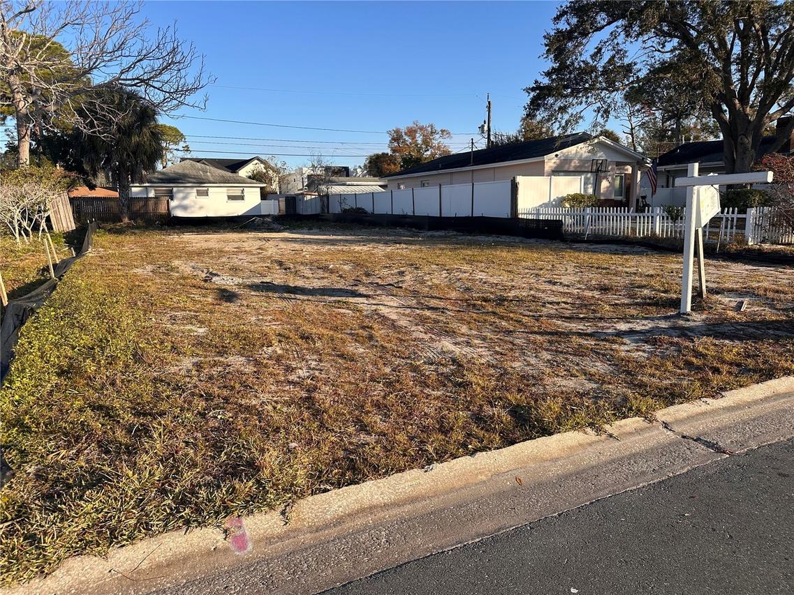 1743 New Hampshire Ave., St Petersburg, FL 33703