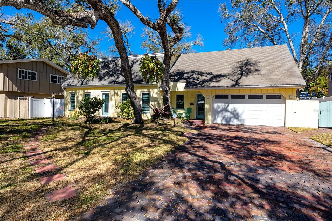 8279 29th Ave., St Petersburg, FL 33710