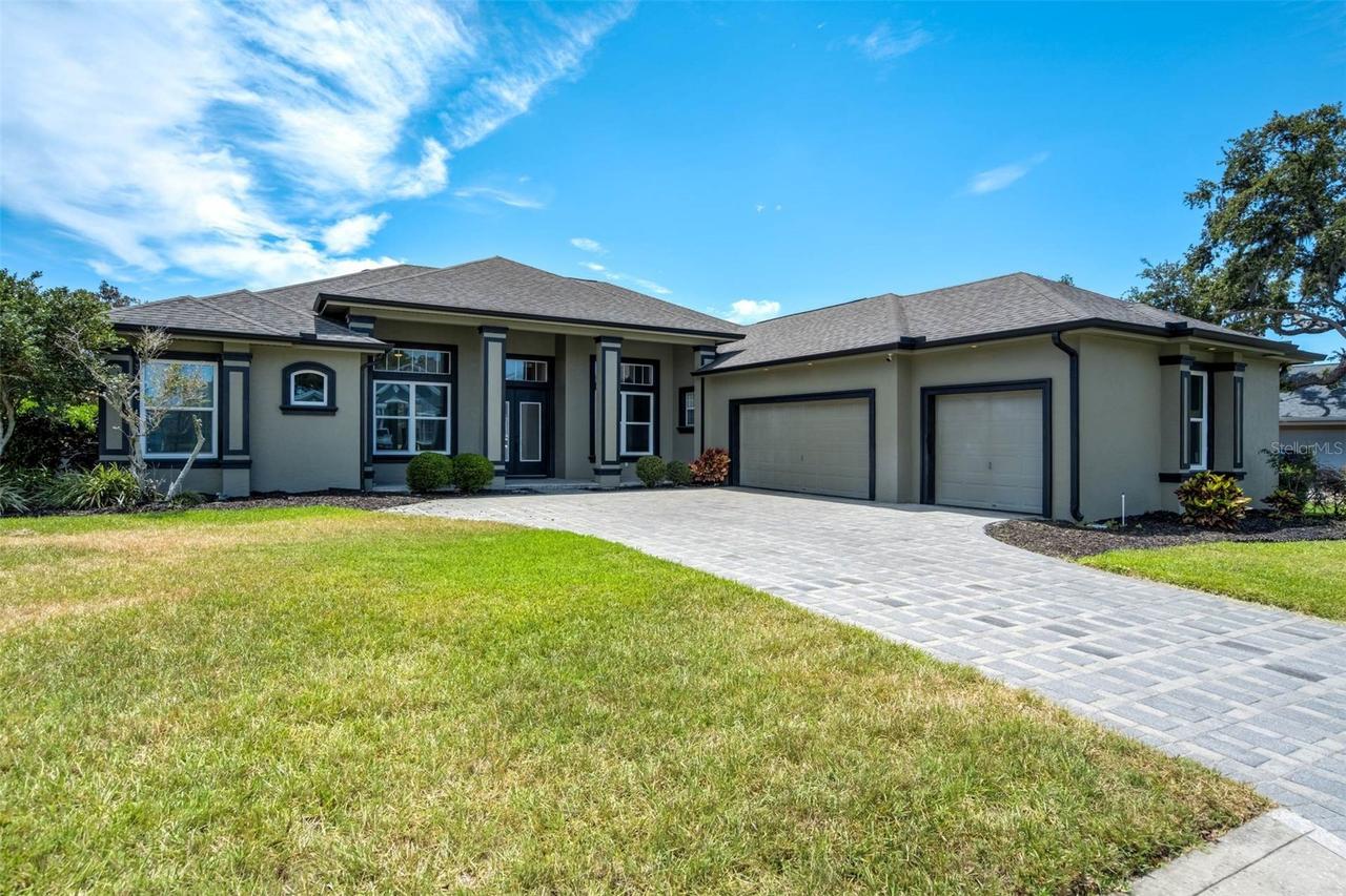 655 Whisper Woods Dr., Lakeland, FL 33813