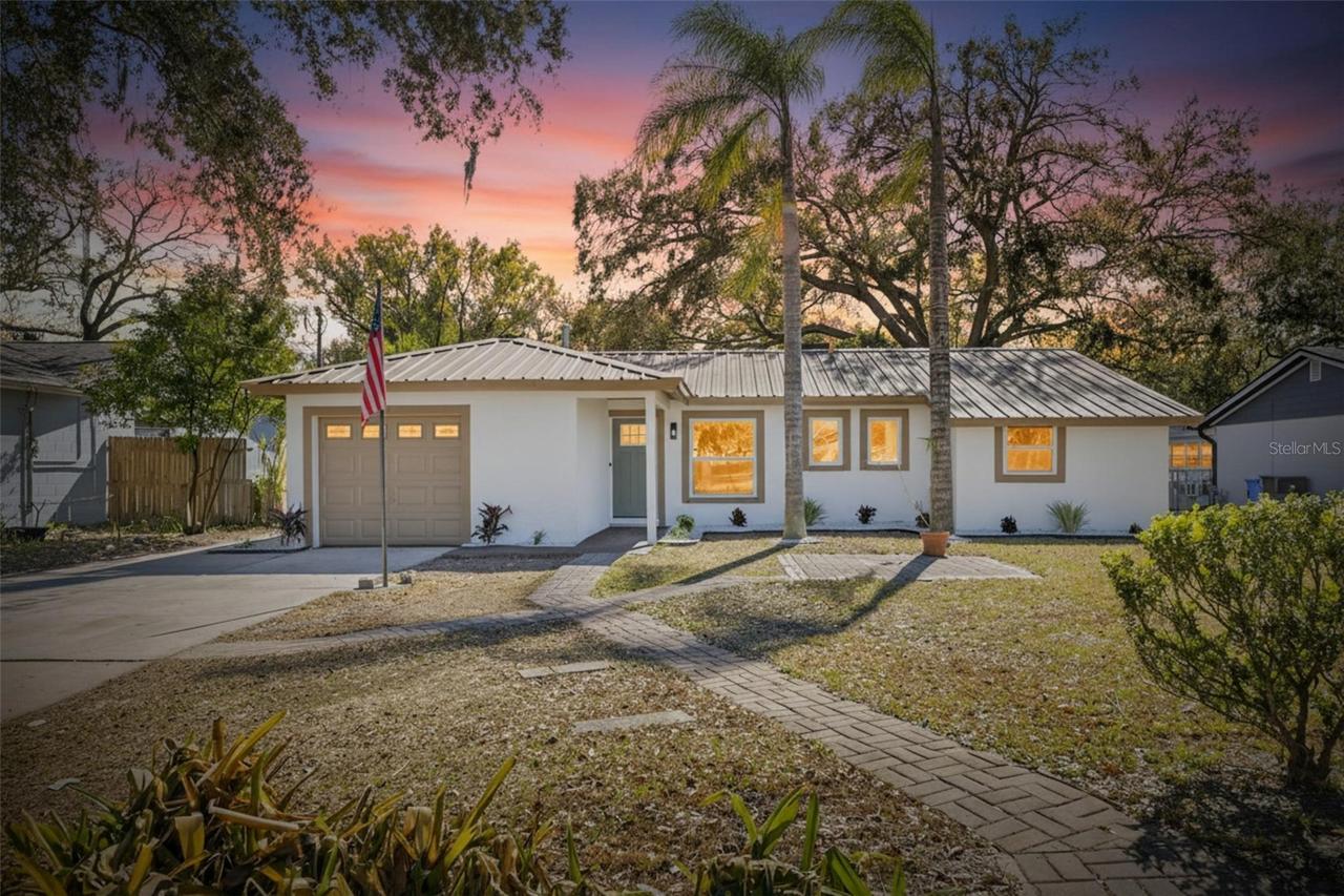 207 Lentz Rd., Brandon, FL 33510