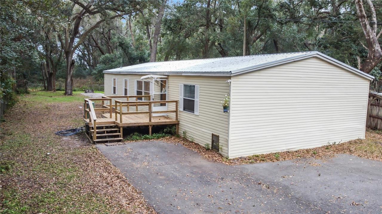 7311 20 Th St., Zephyrhills, FL 33542