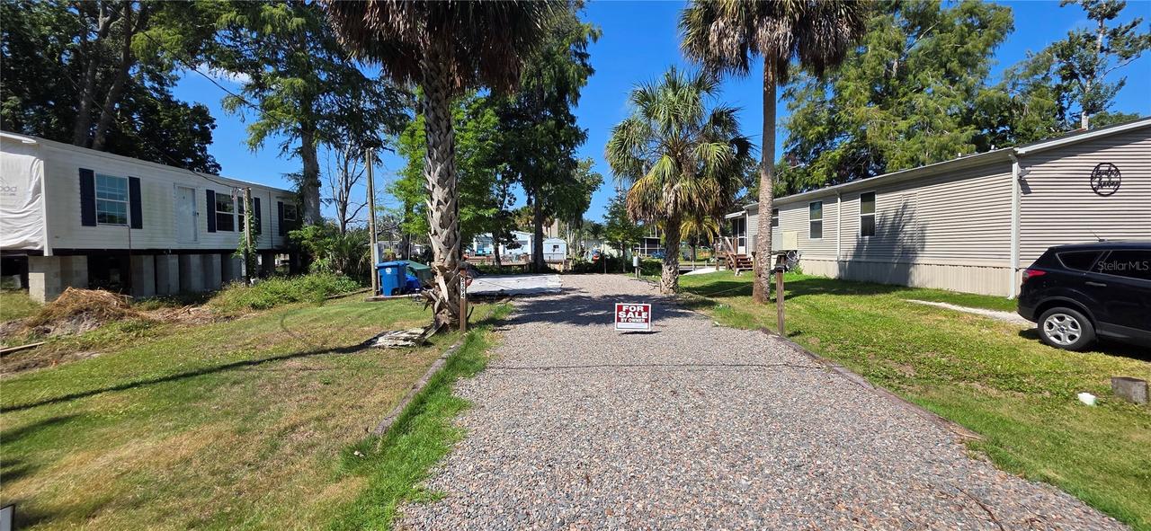 6394 Richard Dr., Weeki Wachee, FL 34607