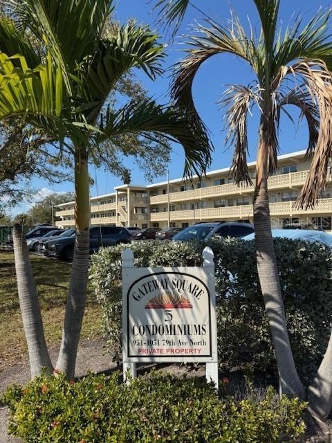 1051 79th Ave. #202, St Petersburg, FL 33702