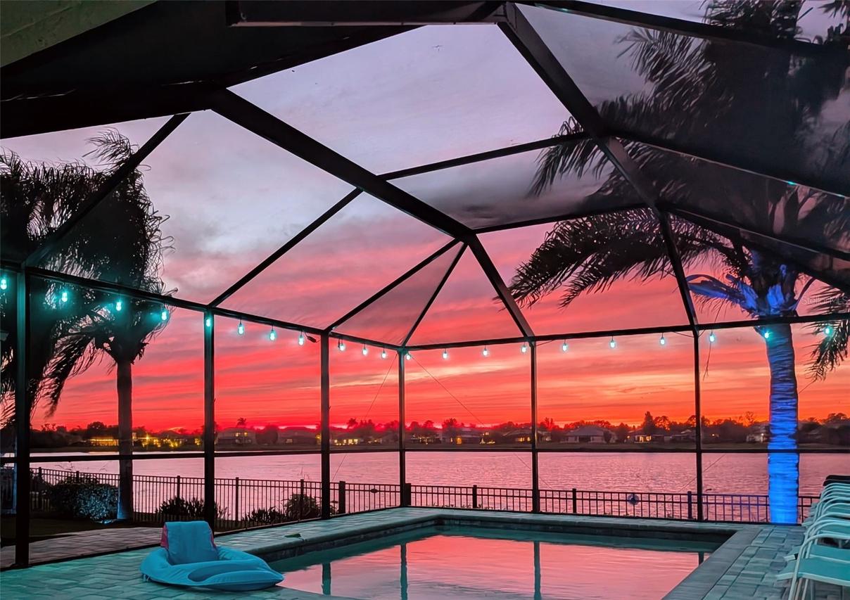 5431 Sandy Shell Dr., Apollo Beach, FL 33572