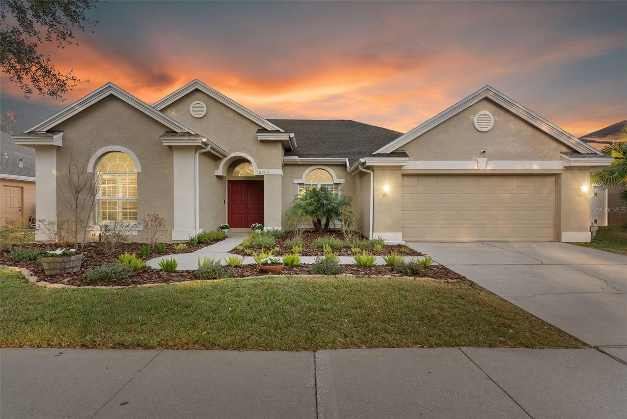 8204 Ginger Pine Way, Tampa, FL 33647