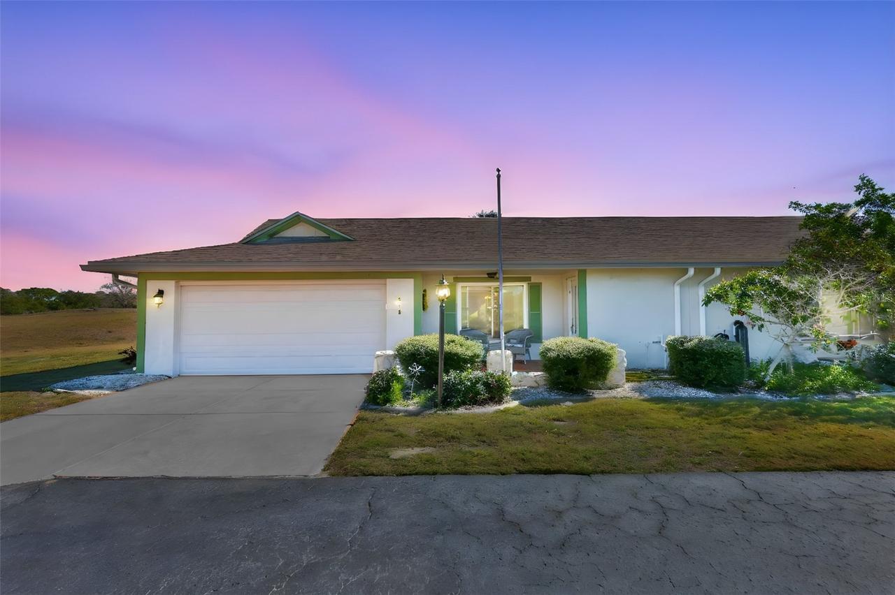 318 Fairside Ct., Sun City Center, FL 33573