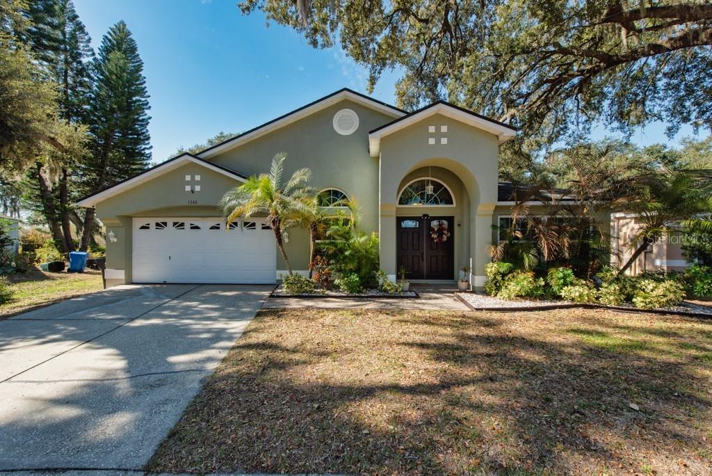 1304 Gangplank Dr., Valrico, FL 33594