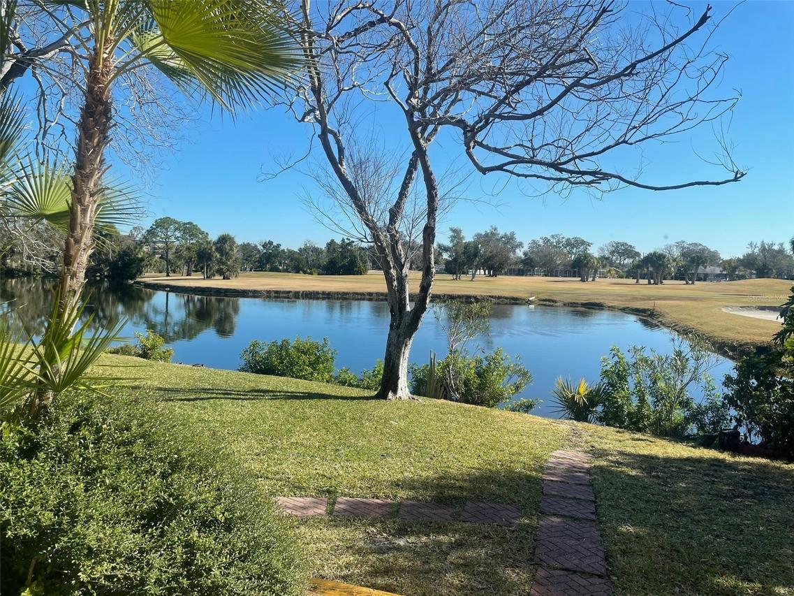 6823 Greenbrier Dr., Seminole, FL 33777