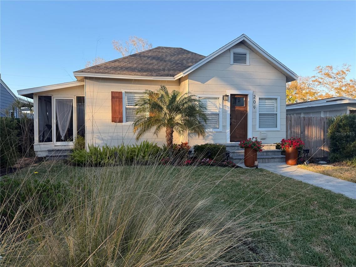 209 35th Ave., St Petersburg, FL 33704