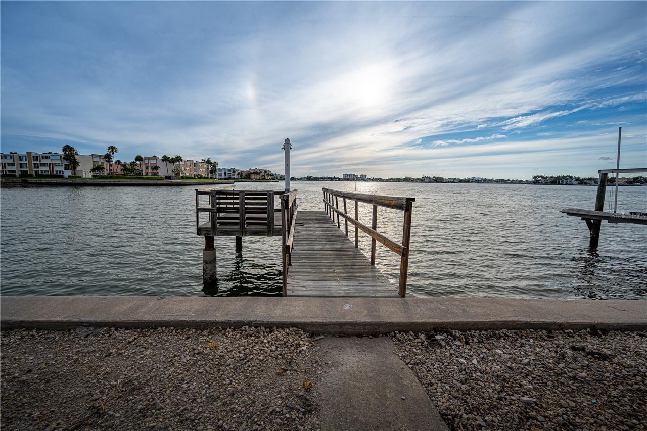 1425 Corey Way, South Pasadena, FL 33707