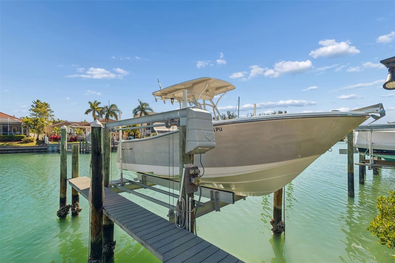 1117 Pinellas Bayway #301, St Petersburg, FL 33715