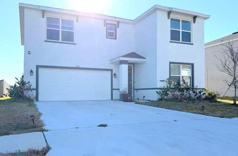 2785 Gardiner Ln., Zephyrhills, FL 33541