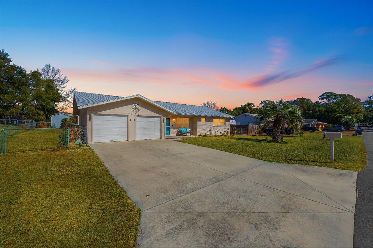 1225 NE 2nd St., Crystal River, FL 34429