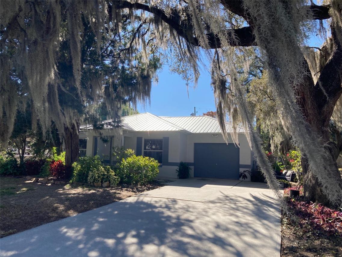 222 E Polk Ave., Lake Wales, FL 33853