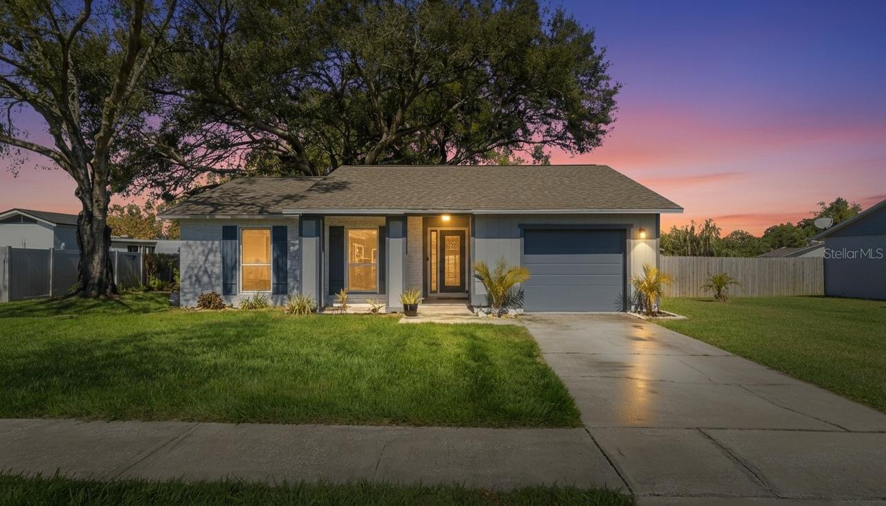 404 King Louis Ct., Seffner, FL 33584