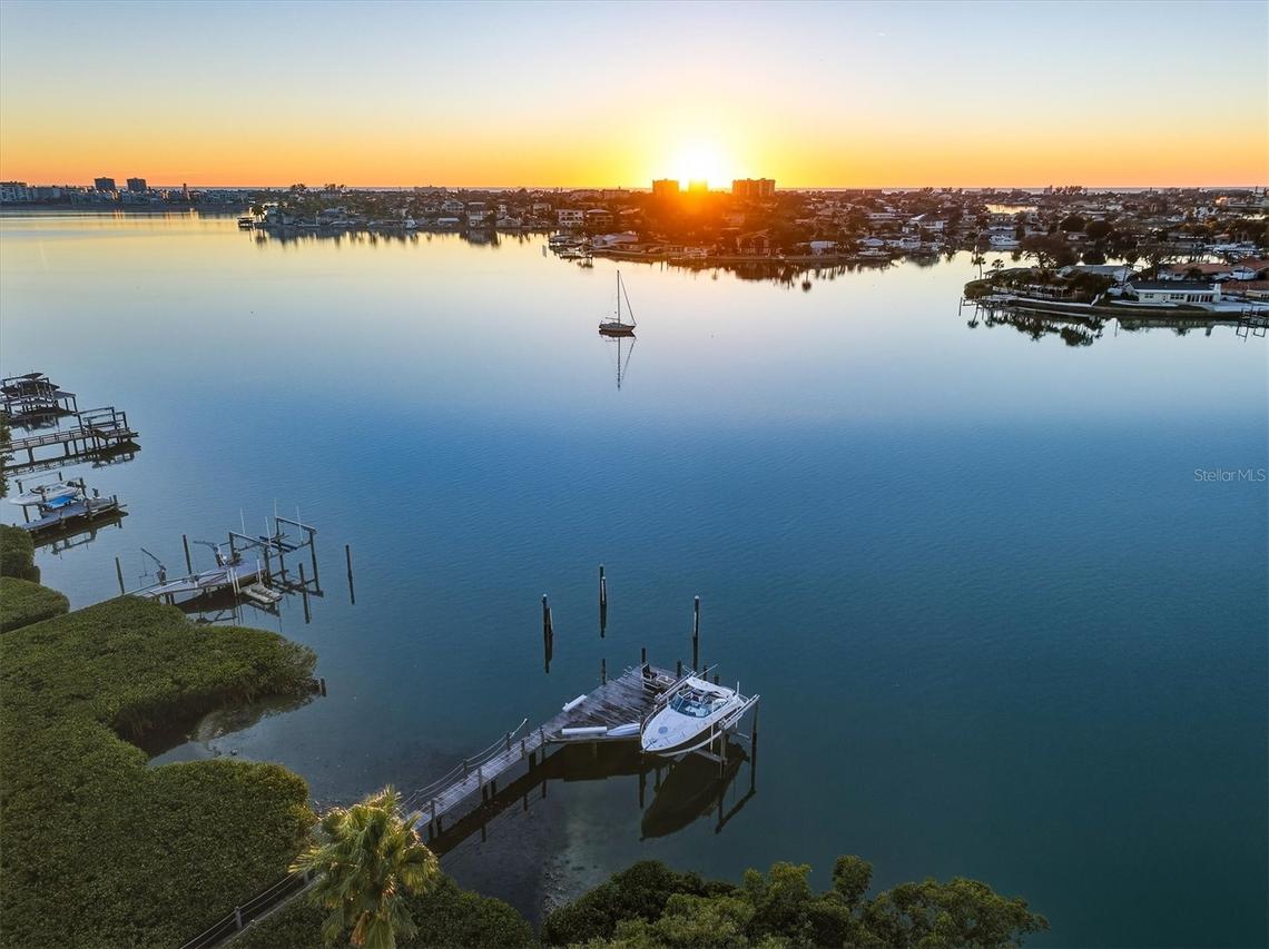 670 Sunset Dr., Gulfport, FL 33707