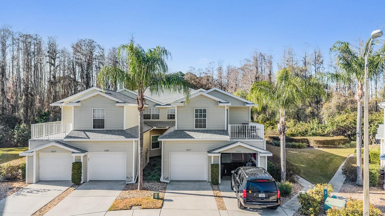 1827 Hammocks Ave., Lutz, FL 33549