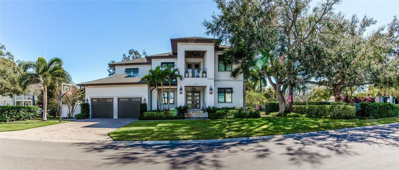 2501 S Dundee St., Tampa, FL 33629