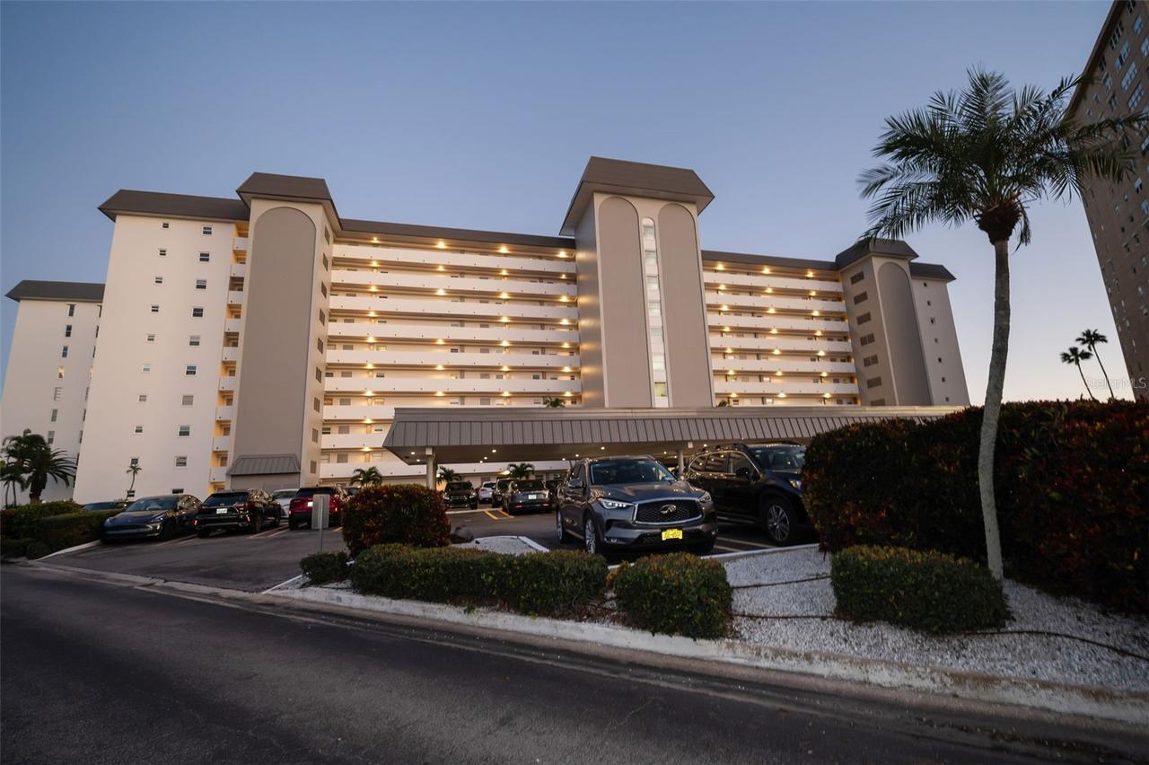 5130 Brittany Dr. #807, St Petersburg, FL 33715