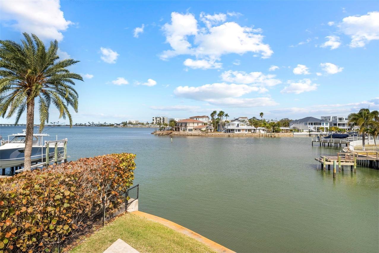 2299 Lagoon Dr., Dunedin, FL 34698