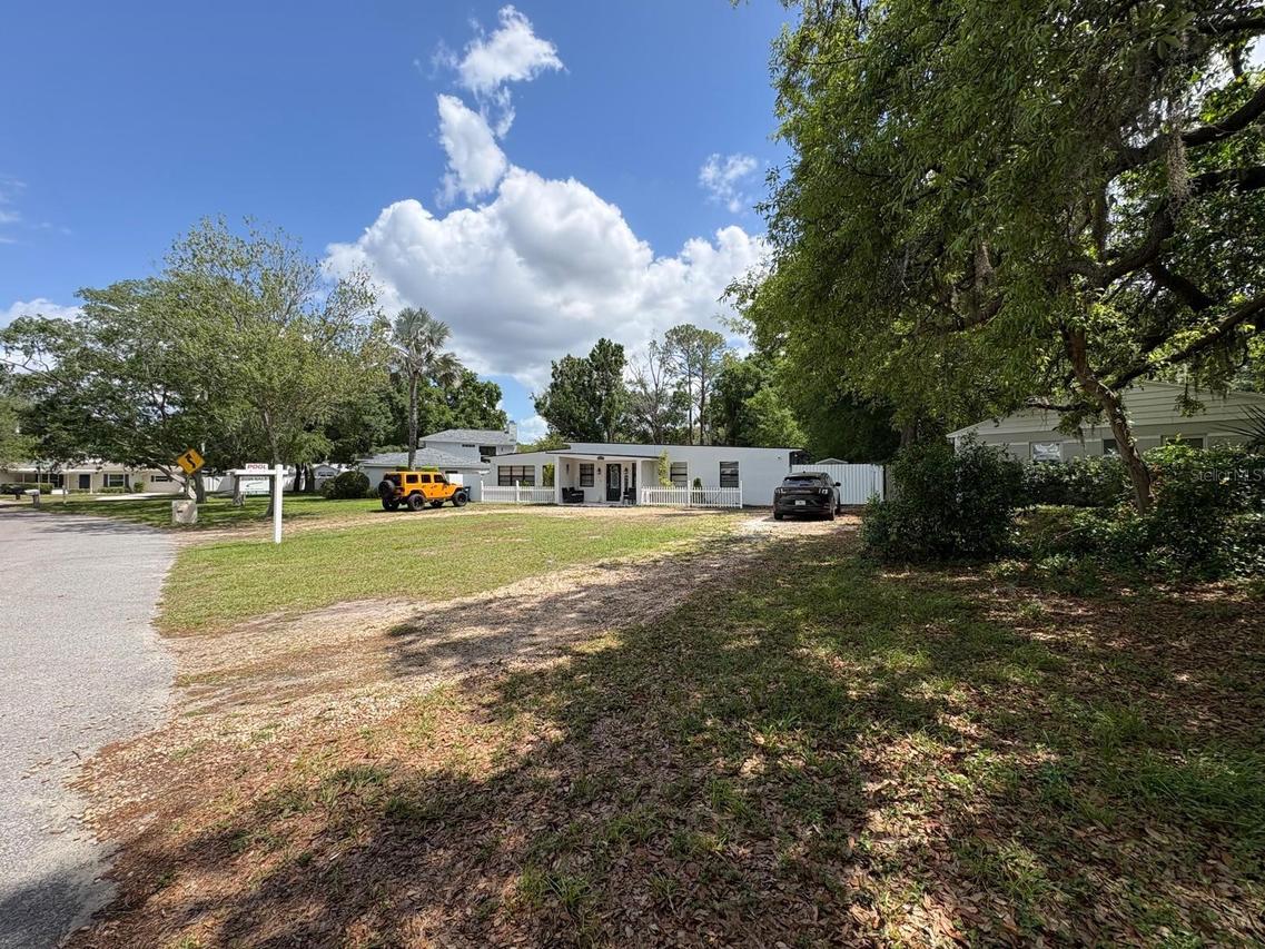 1506 S Oregon Cir., Tampa, FL 33612