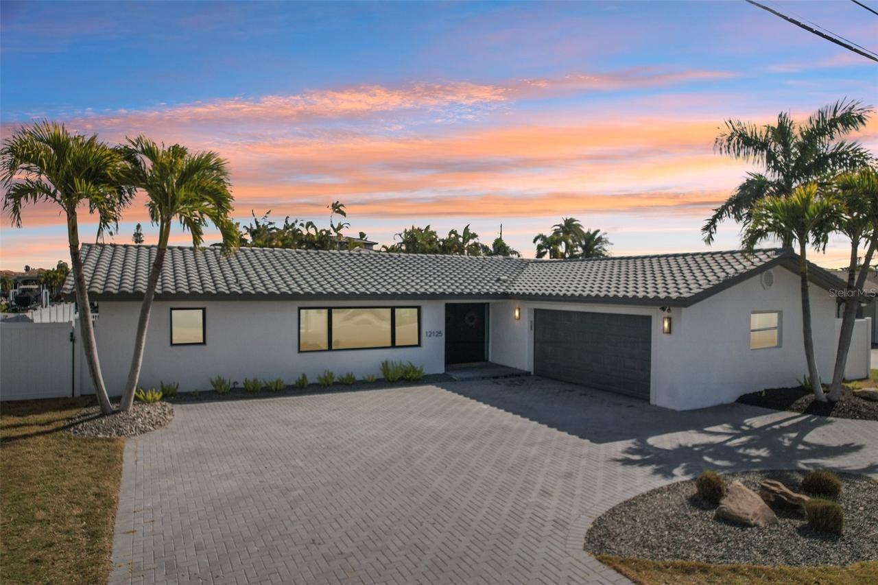 12125 5th St., Treasure Island, FL 33706