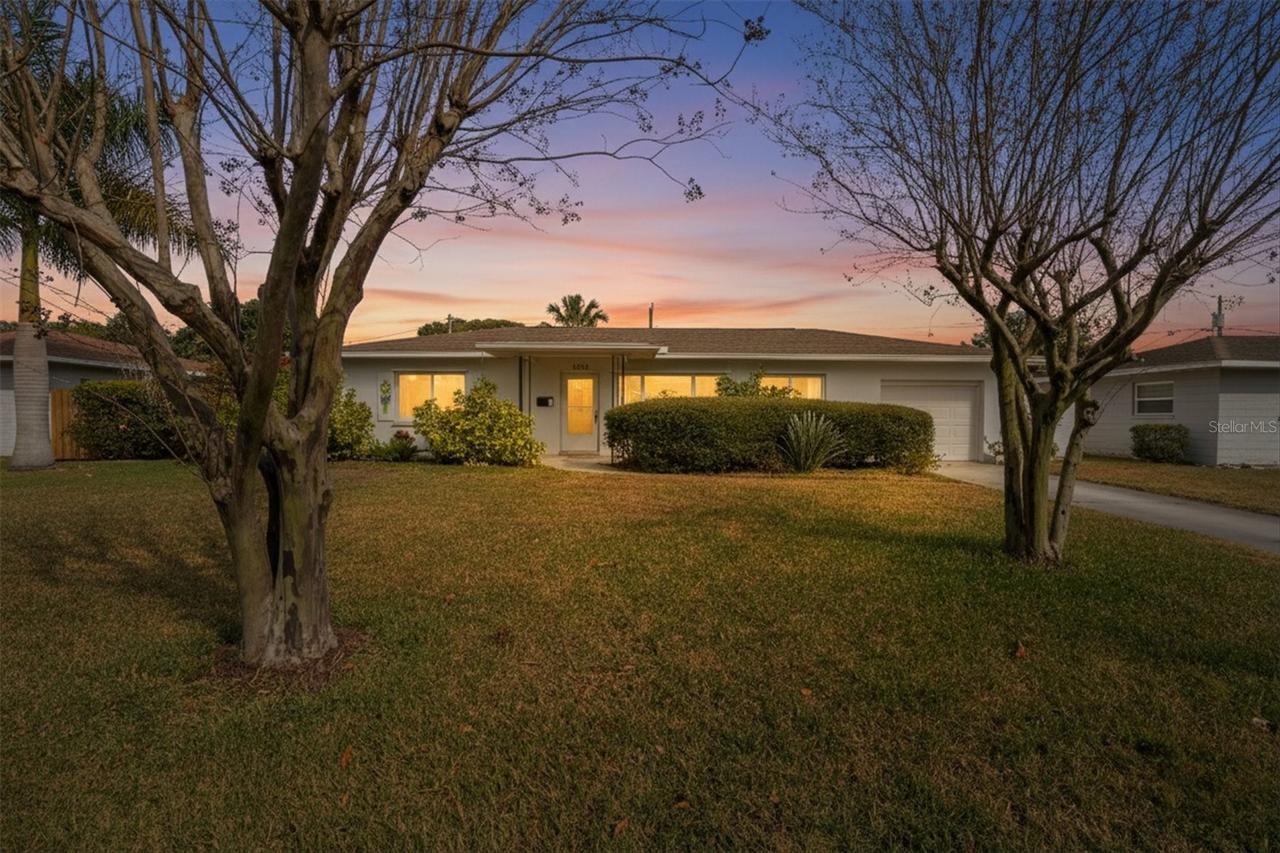 1903 42nd Way, St Petersburg, FL 33713