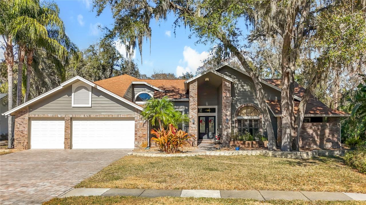 50 Willowood Ln., Oldsmar, FL 34677