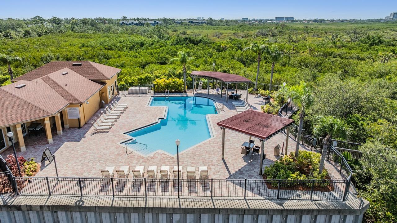 4307 Bayside Village Dr. #201, Tampa, FL 33615