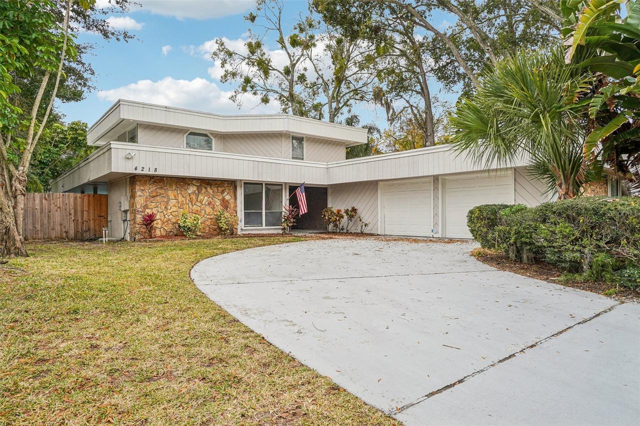 4218 Water Oaks Ln., Tampa, FL 33618